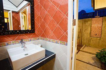 Orange Tree House Guest house