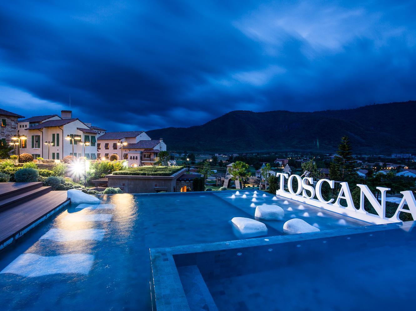 Toscana Town Square Suites 4* Mu Si