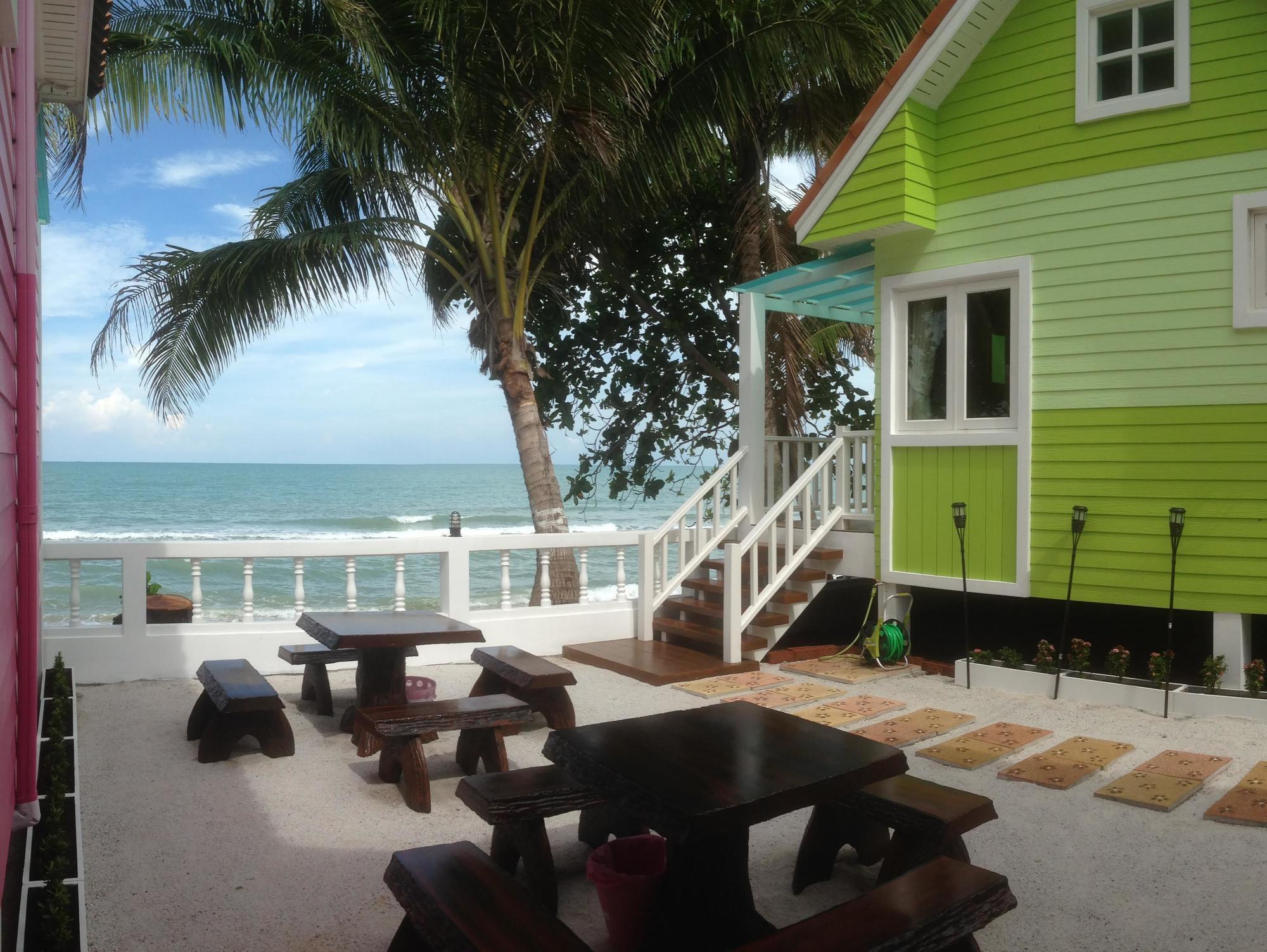 Teeny Beach Hotel 2*