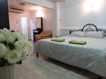 The Beach Cha Am Guest house 2*