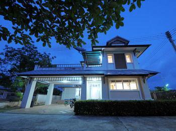 Baan Faa Talaychan Resort Chao Lao Beach