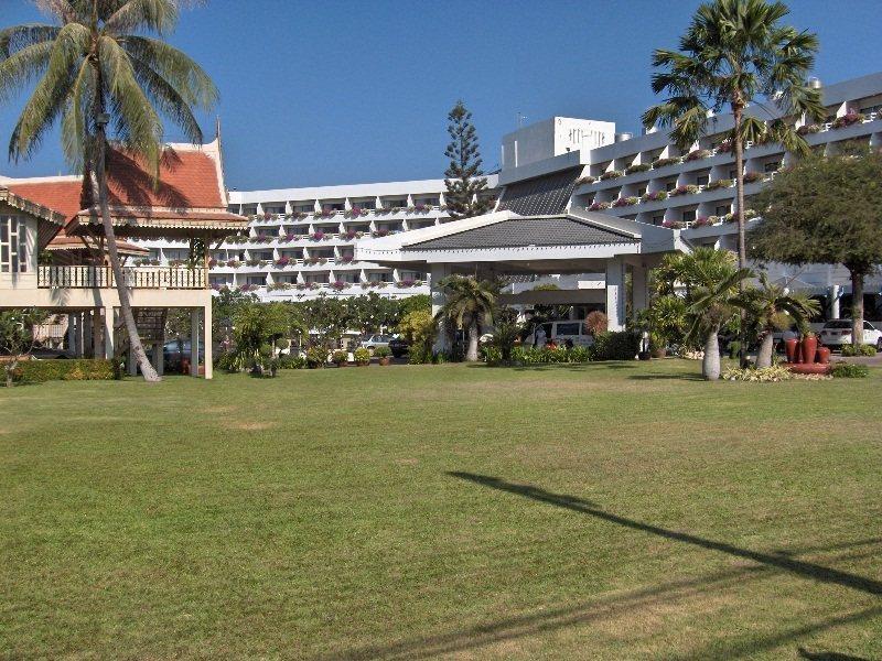 Resort Methavalai 4*