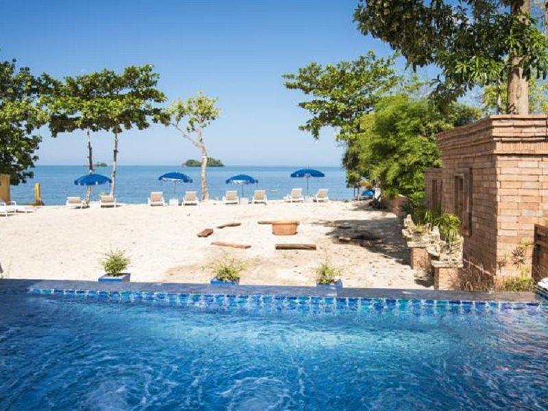 Resort The White Knot