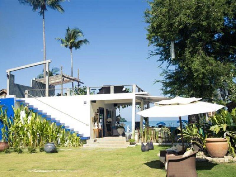 Resort The White Knot