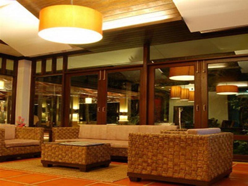 Hotel Nisa Bang Bao Beach