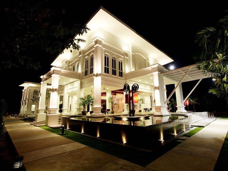 Hotel The Old Phuket - - Sha