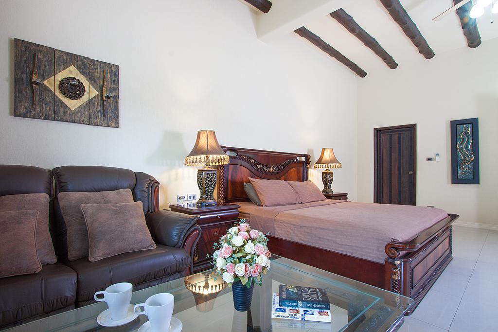 Villa Camelot *