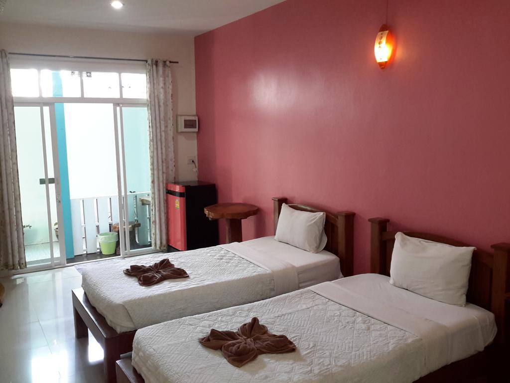 Ban Fahsai Koh Samet