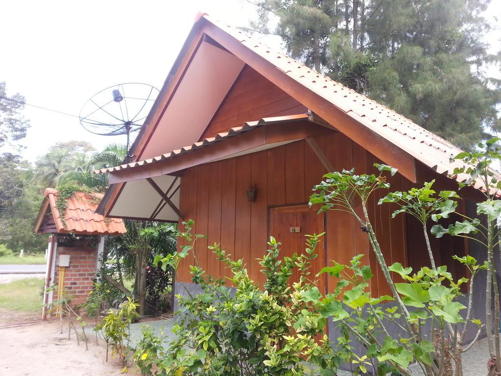 บ้านสนมณีโฮมสเตย์ Bansonmanee Khanom