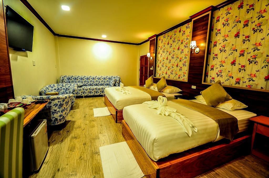 Hostel Lenoi Buri *