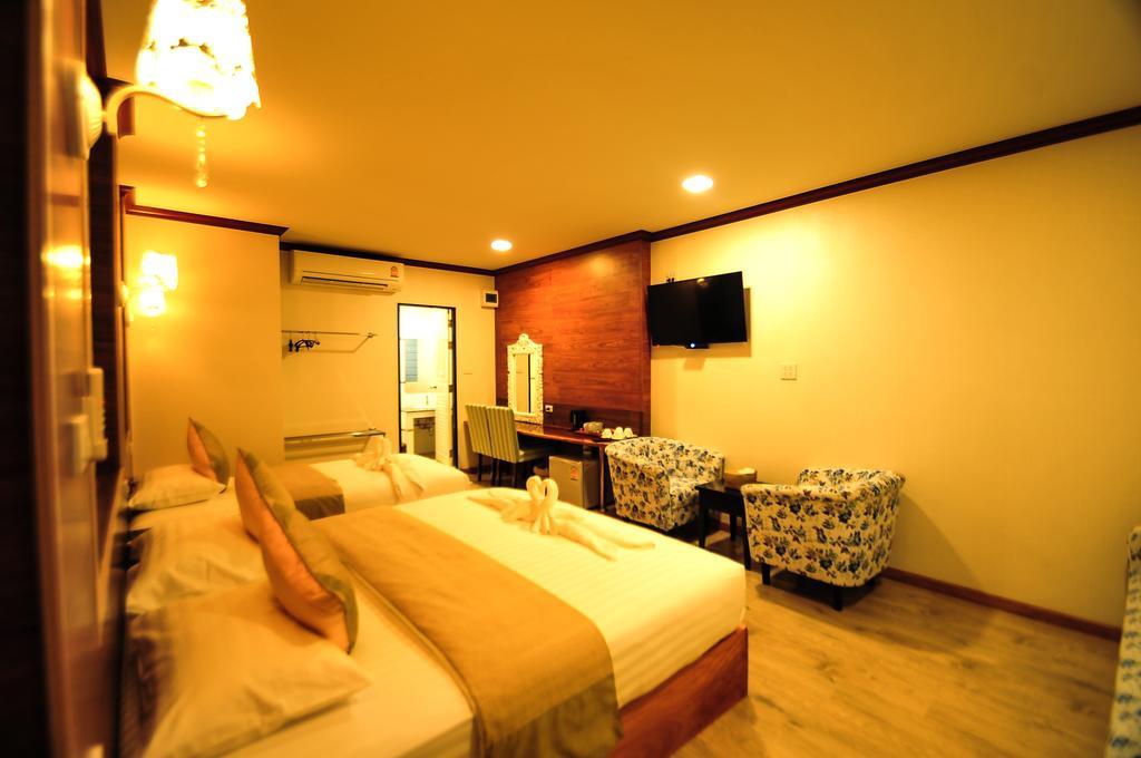 Hostel Lenoi Buri *