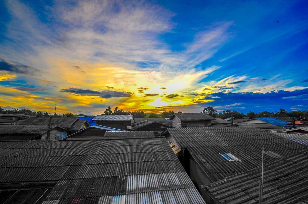 Hostel Lenoi Buri