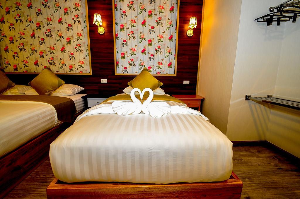 Hostel Lenoi Buri *