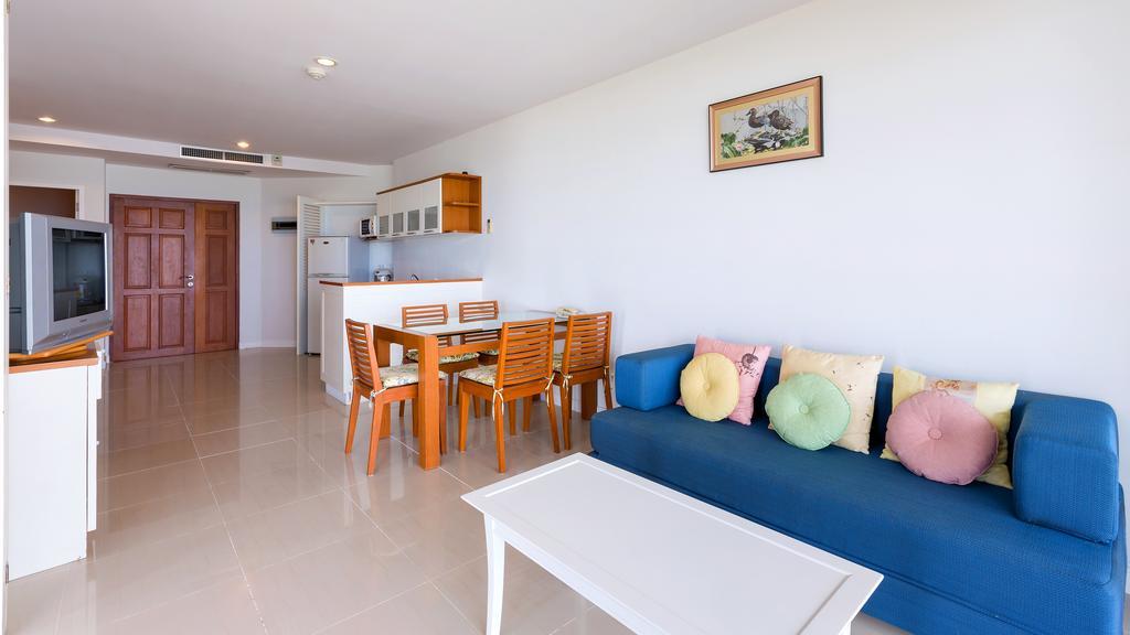 Apartment Baan Poolom Beachfront