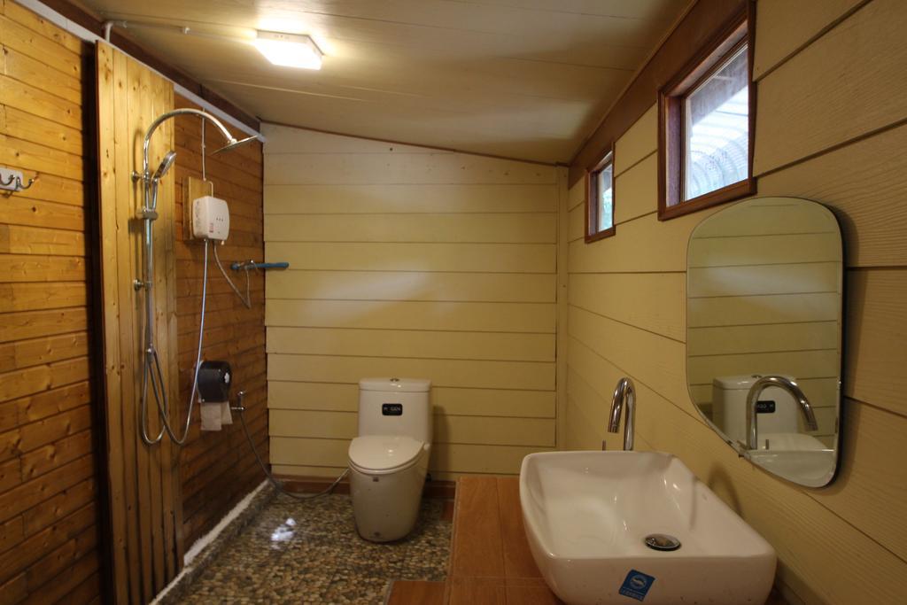 Guest house Longbay 2*