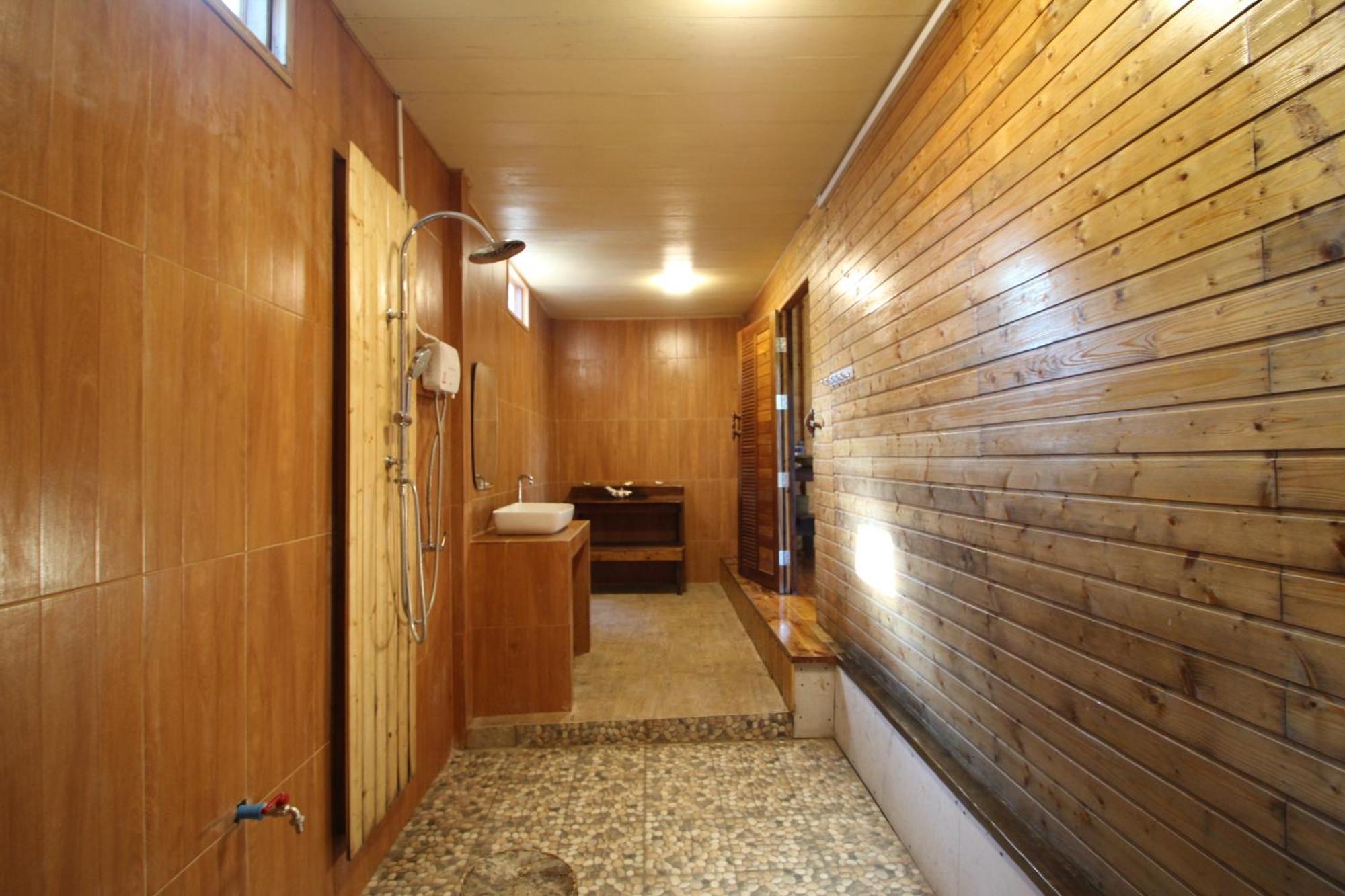 Guest house Longbay