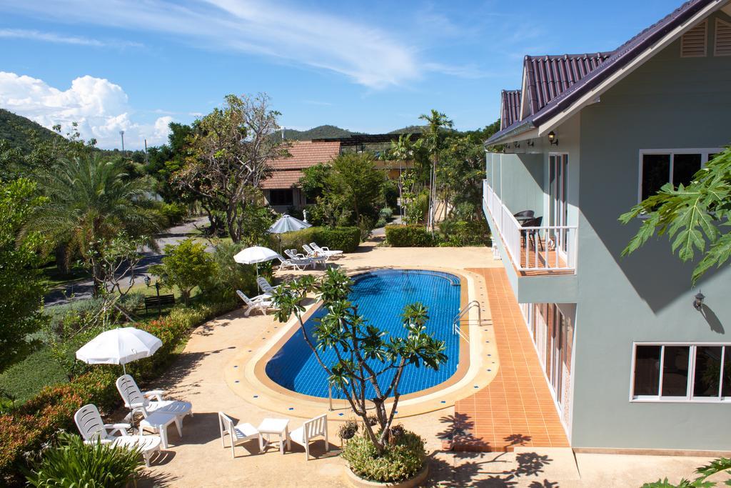 Guest house Sweet Honey Pranburi 3*
