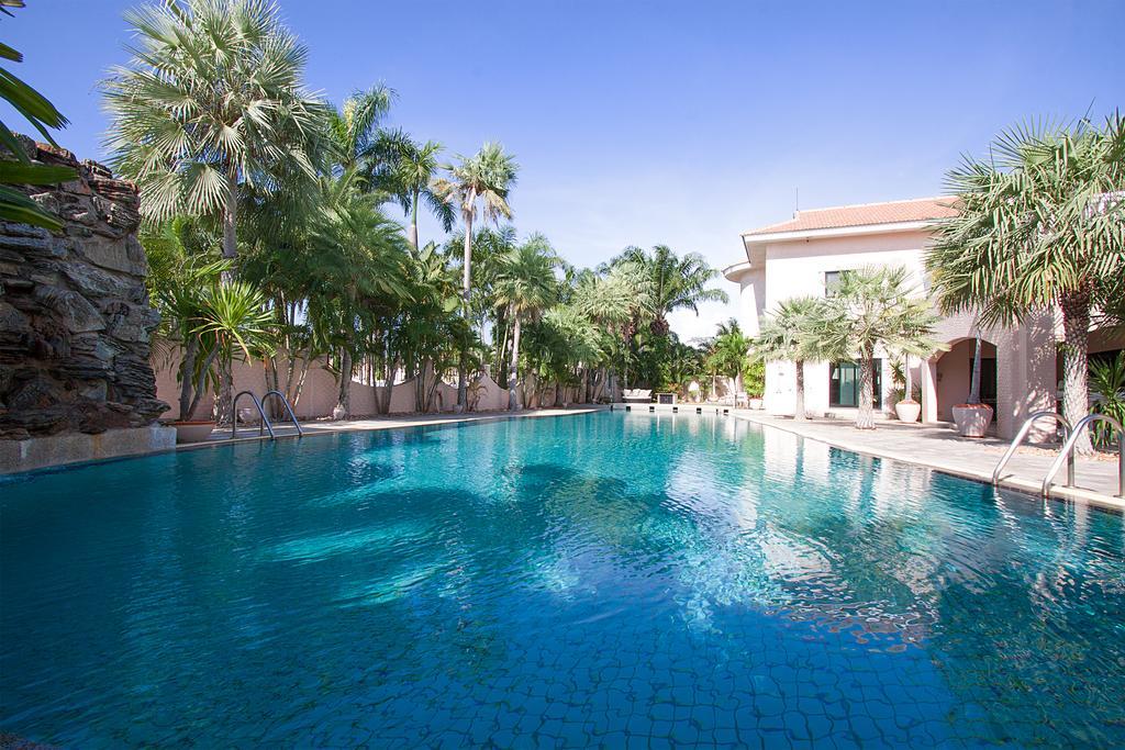 Villa Camelot