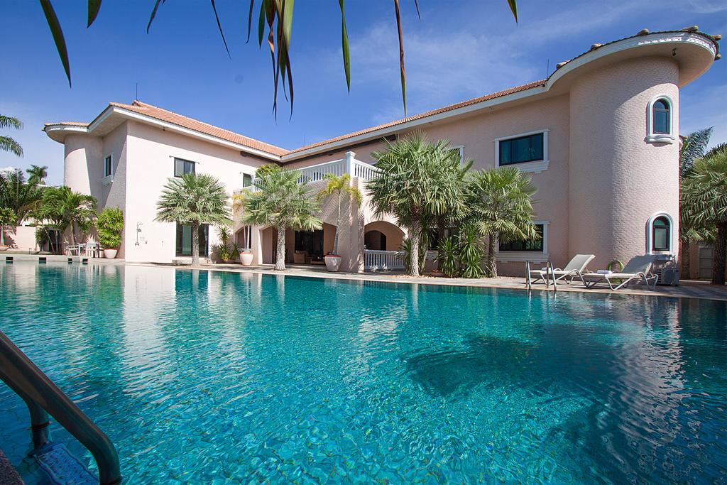 Villa Camelot