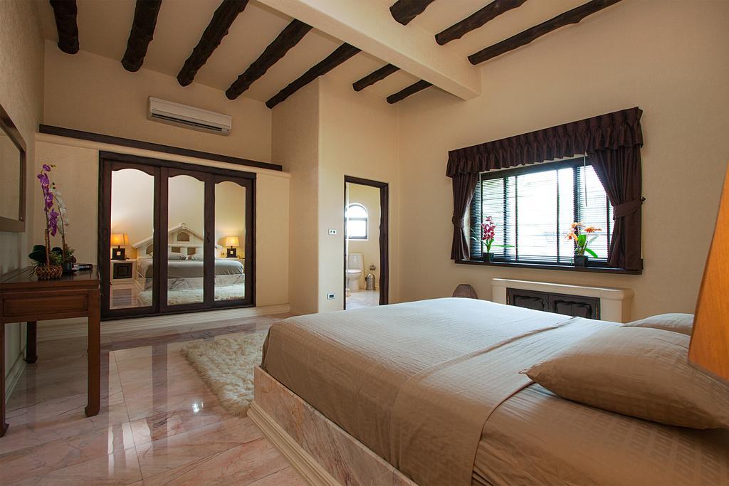 Villa Camelot Bang Lamung
