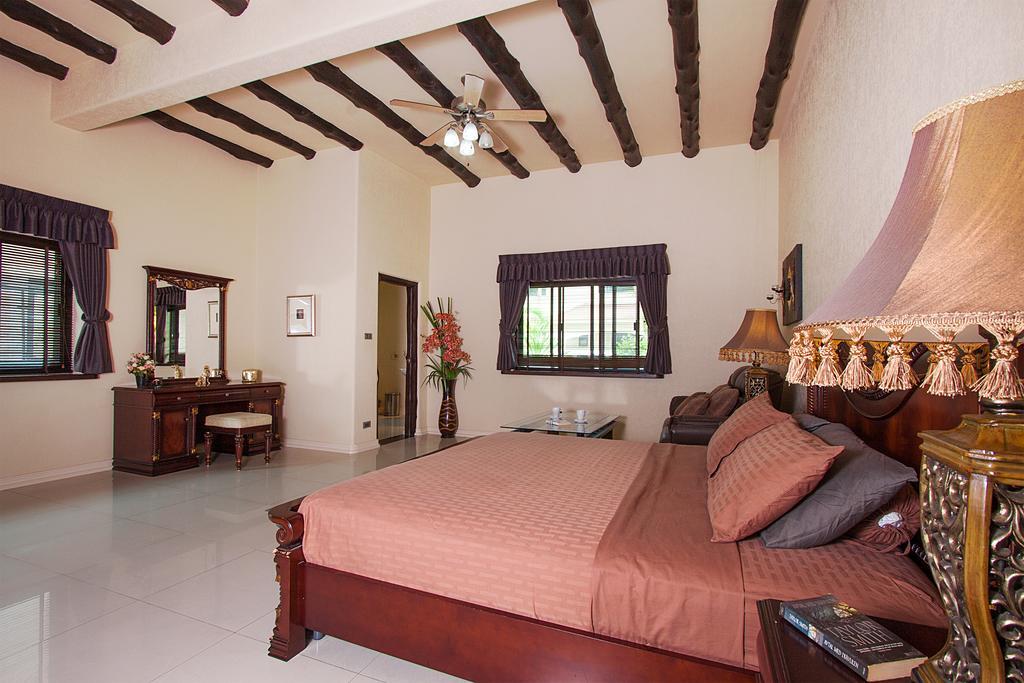 Villa Camelot *