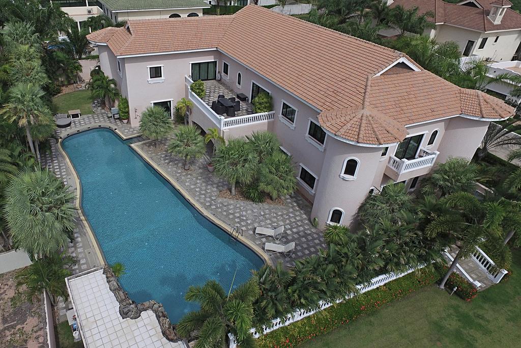 Villa Camelot