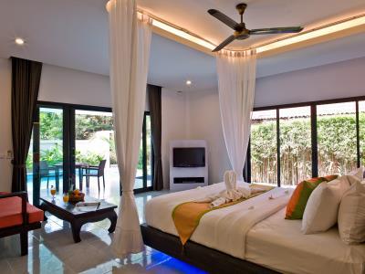 Thai Thani Pool