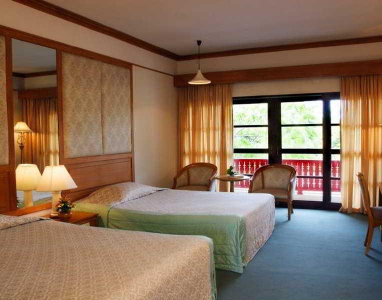 Hotel Eurasia Lagoon 3*