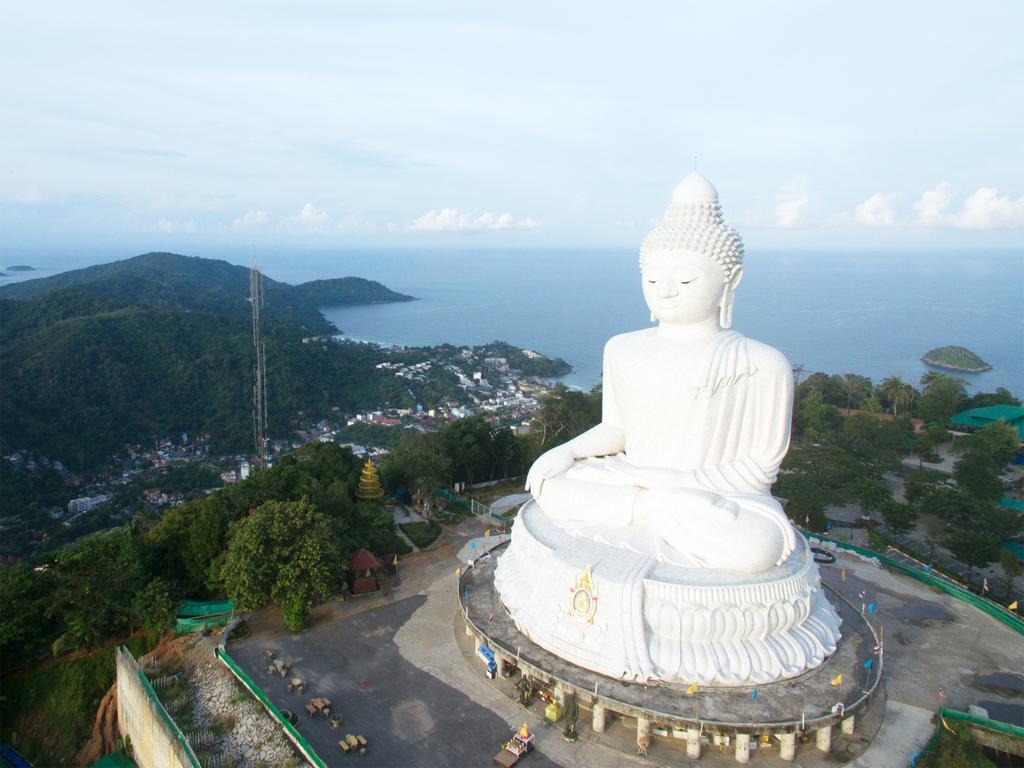 Hotel Grand Nai Harn Suites
