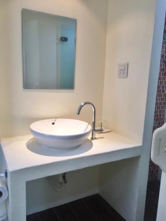 Haadsaikaew Bankrut Resort Bang Saphan