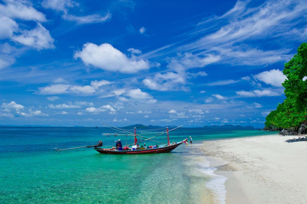 Tongtomyai