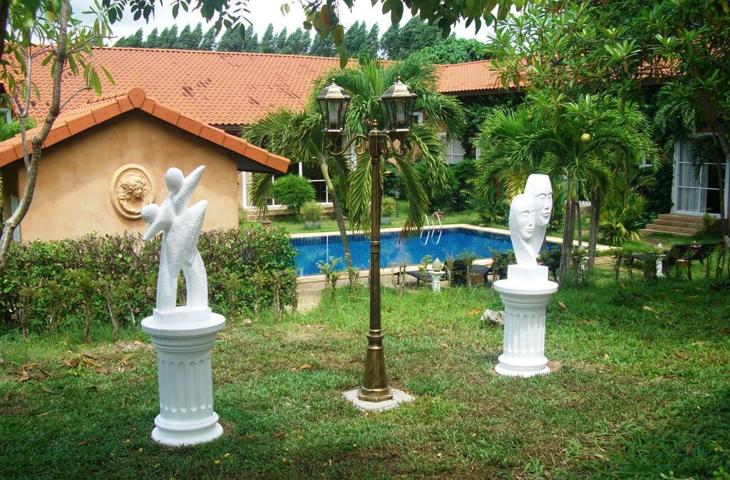 Pictory Garden Resort Sattahip