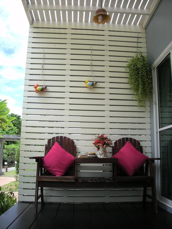 Baan Rim Klong Holiday park