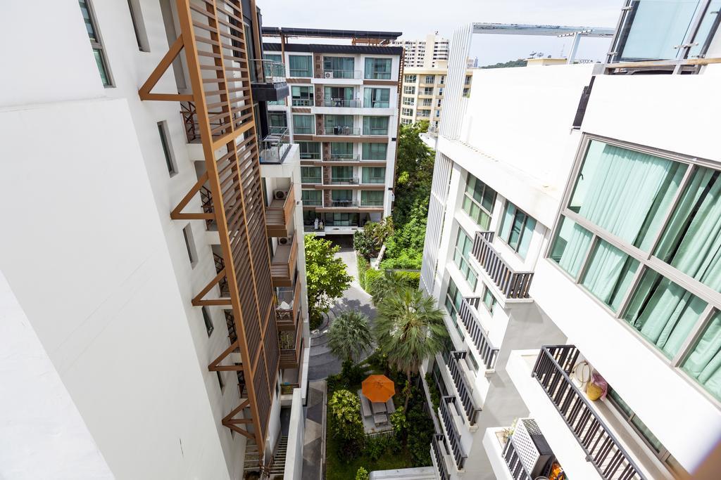 Urban Condominium *