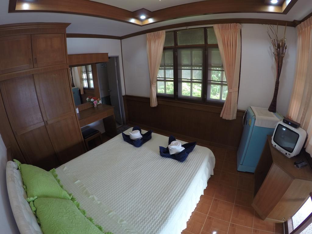 Guest house Tanyaporn House 2*