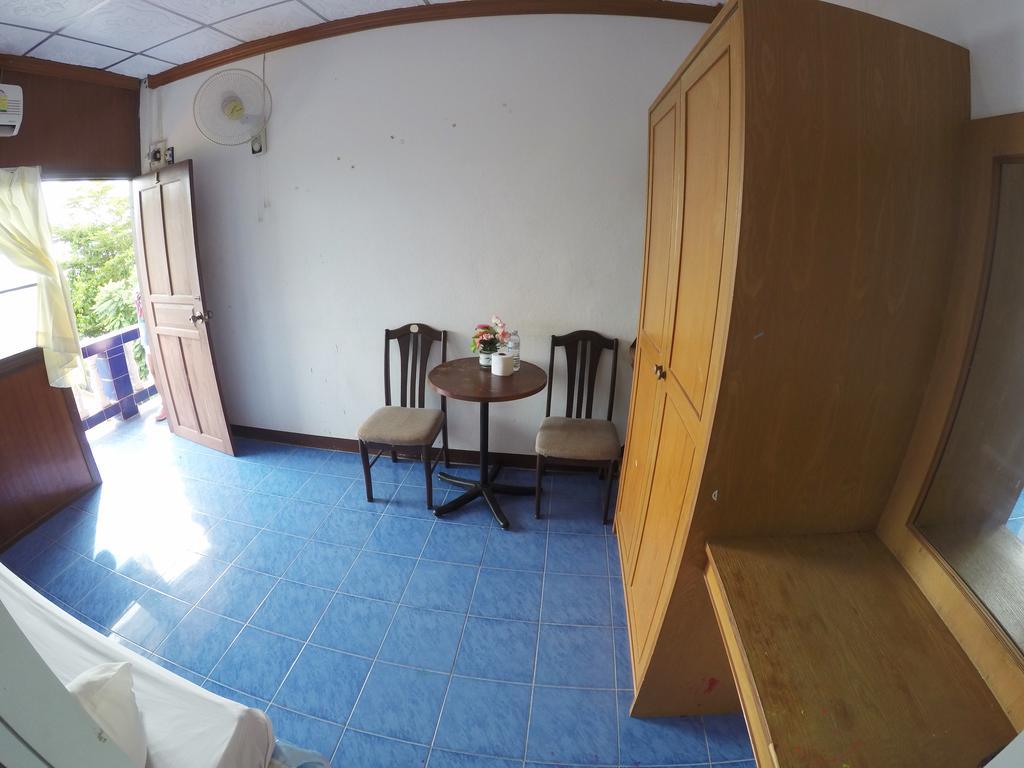 Tanyaporn House Guest house 2*