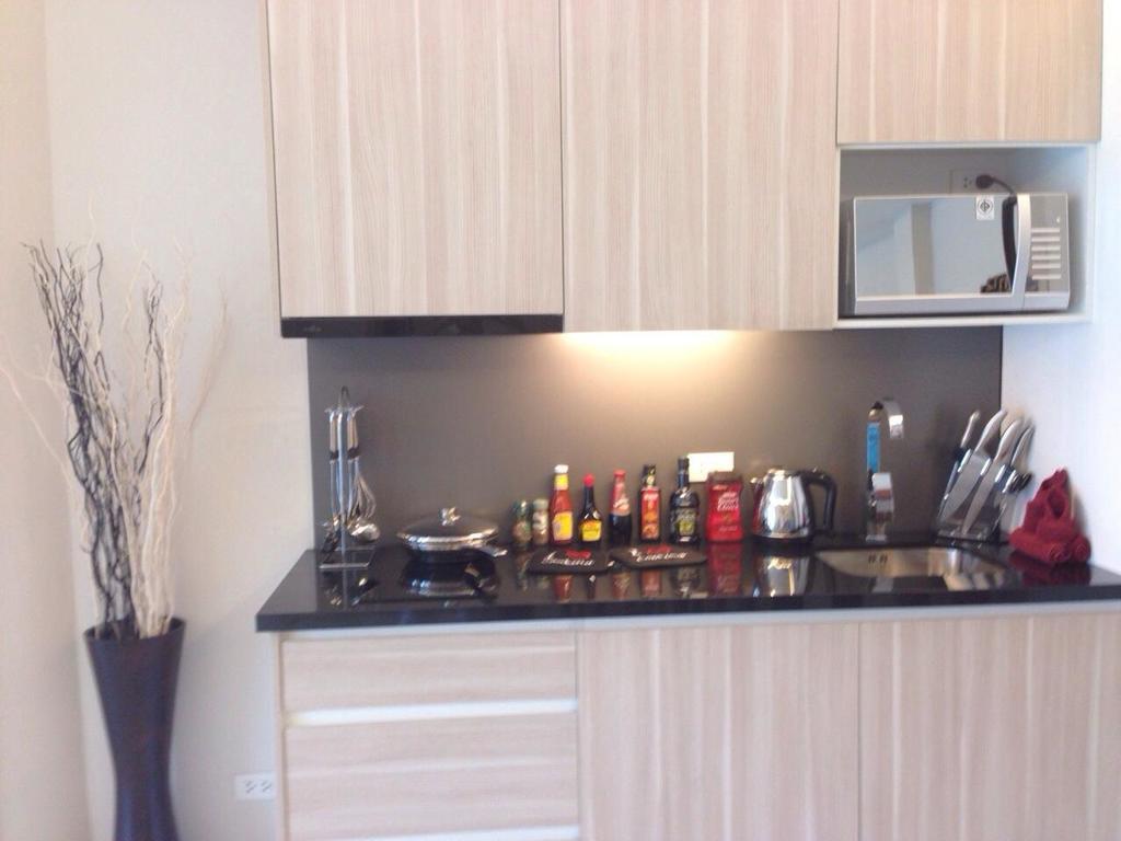 Apartment Urban Condominium *