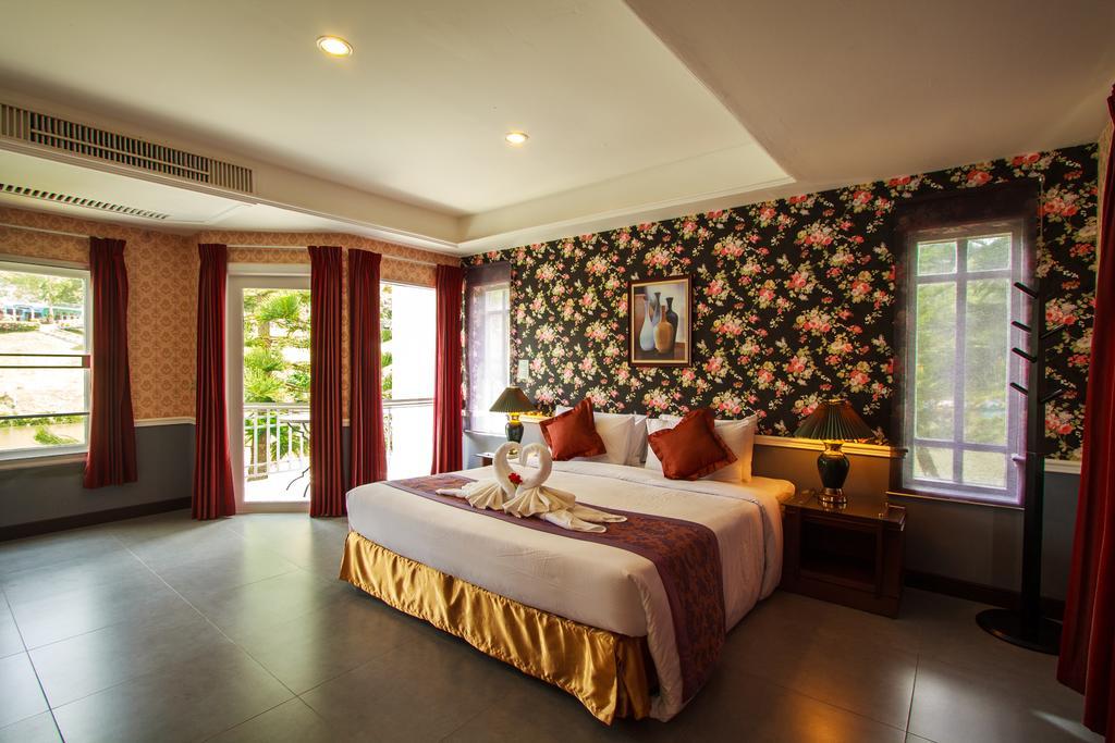 Brookside Valley Resort