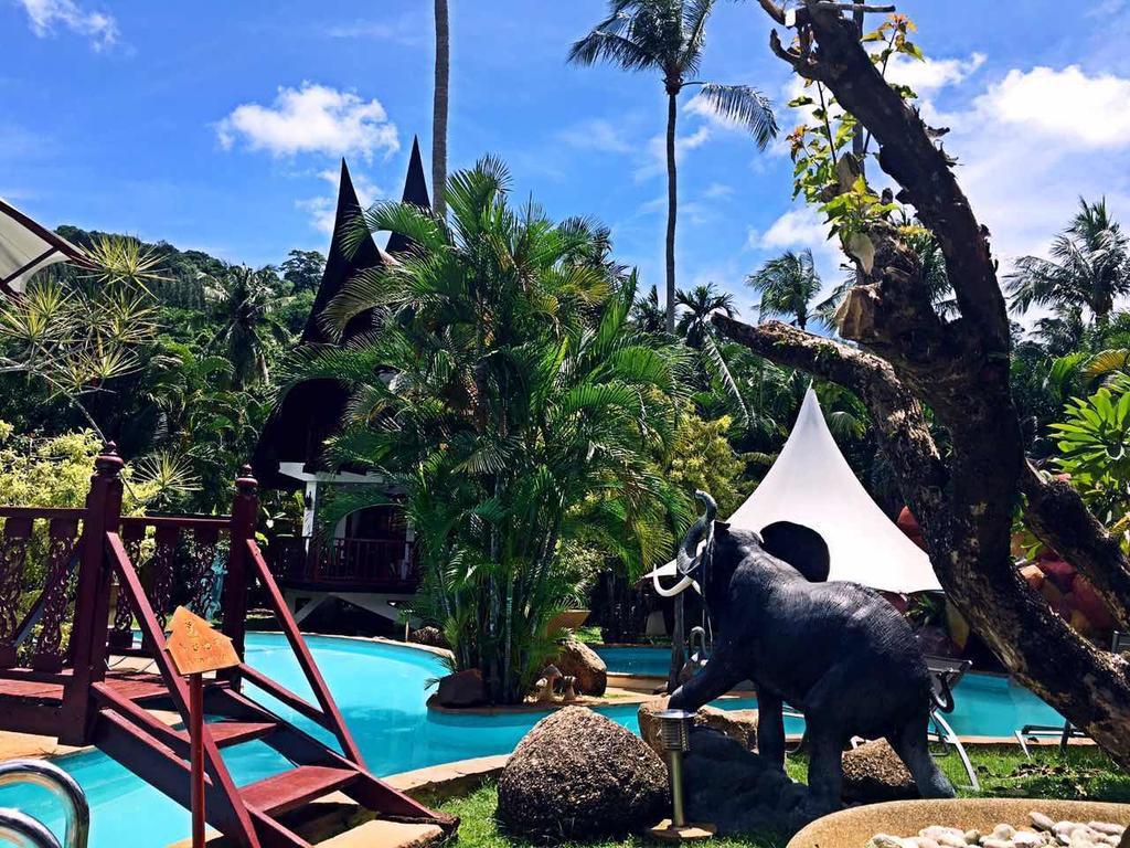 Coco Palace Resort