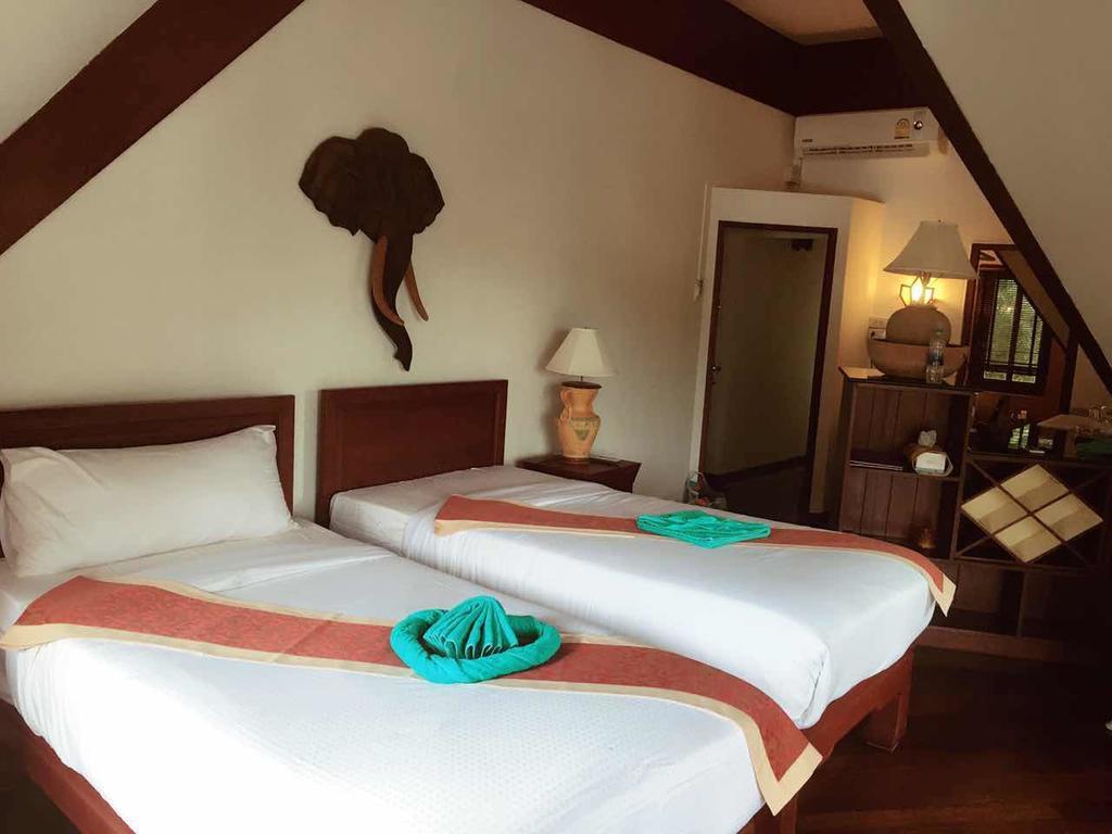 Coco Palace 4* Nai Harn