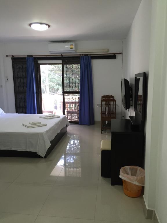 Rosie's Bar And 3* Pattaya