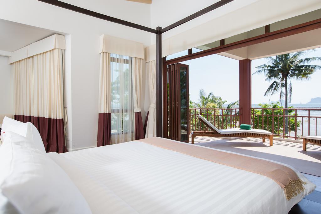 Villa Amatapura Beachfront 1, Sha Certified