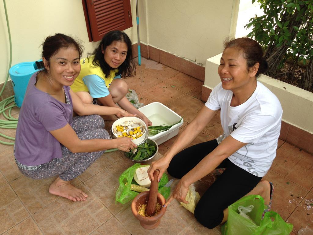 Organgrinder Thai Paradise South Cha-Am