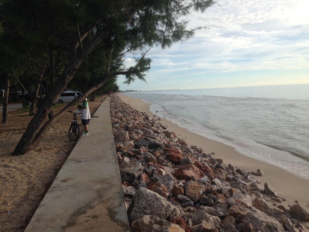Organgrinder Thai Paradise South