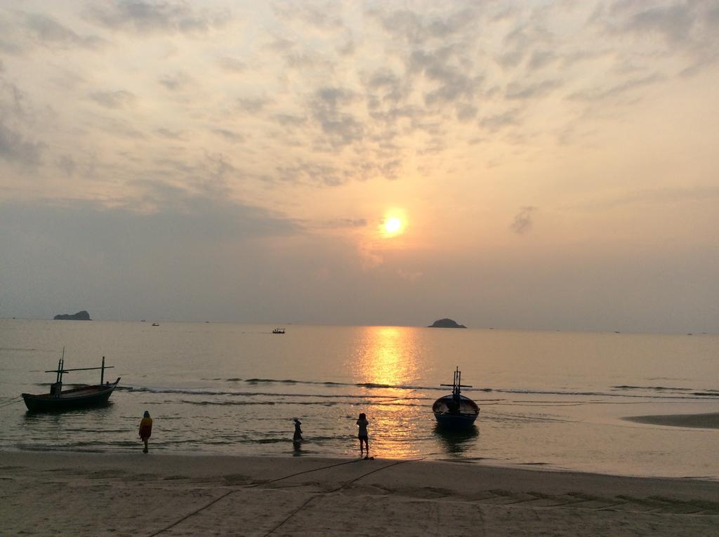 Away Tortugas At Hua Hin Apartment *
