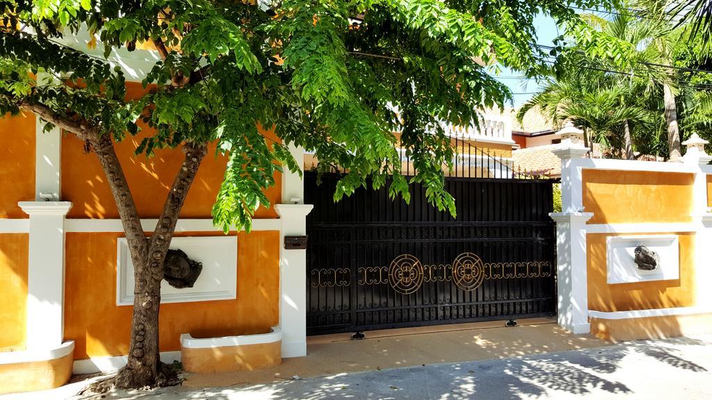 Hideland - The Luxury Tropical *