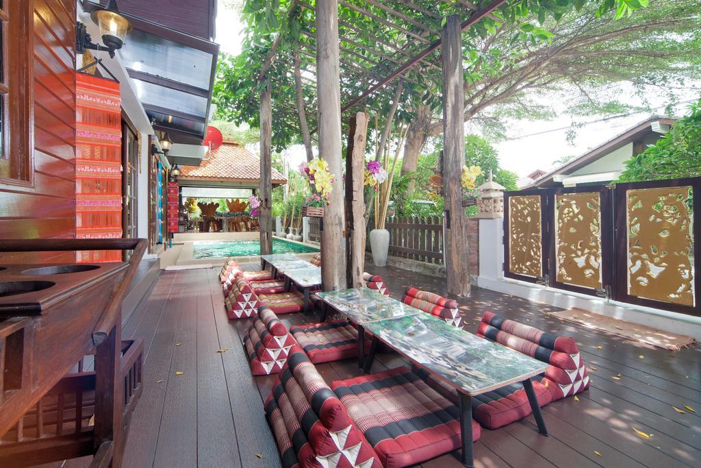 Baan Ruean Thai Villa *