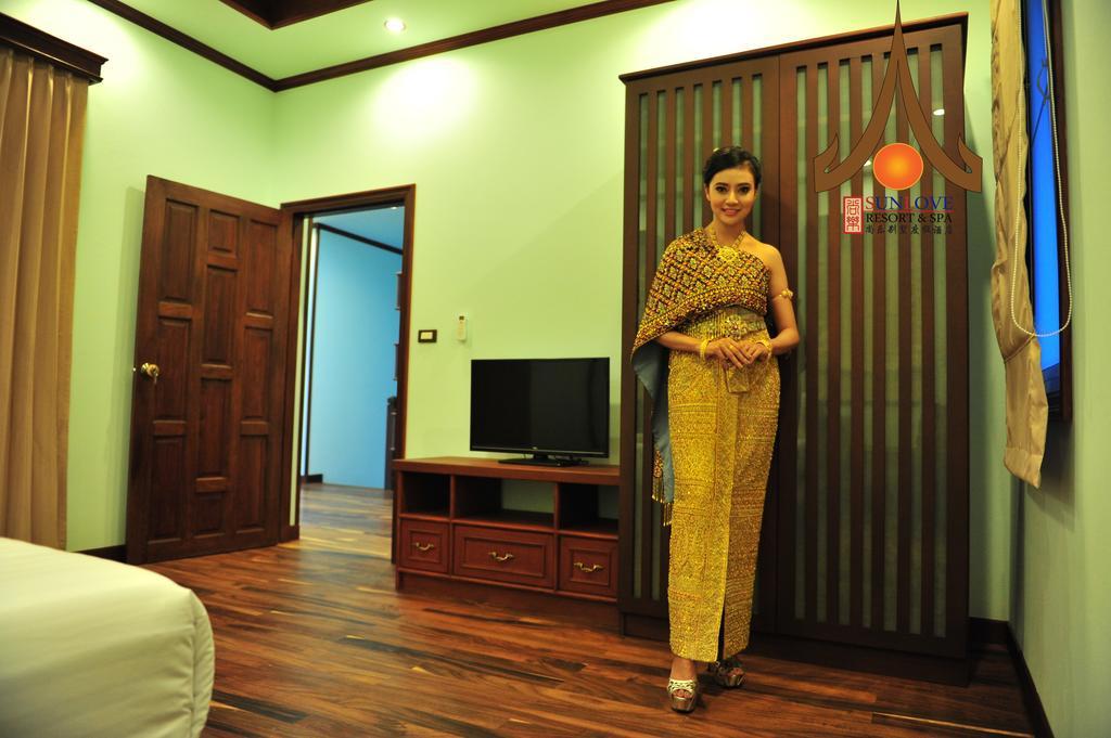 Sunlove And Spa - Royal View Resort 4*