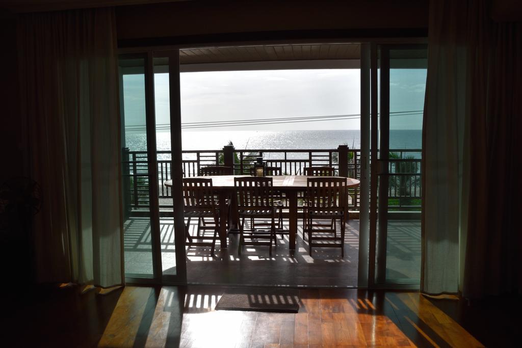 The Beach 2br Luxury Beachfront Chaam Apartment *
