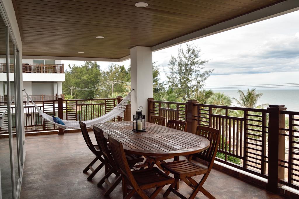 The Beach 2br Luxury Beachfront Chaam Apartment Cha-Am